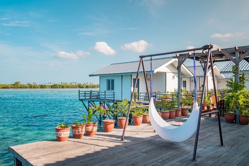 2D1N Shun Shun Water Bungalow Semporna