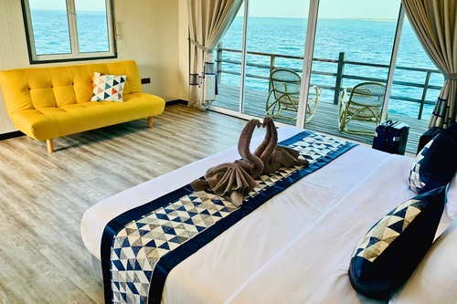 2D1N Shun Shun Water Bungalow Semporna