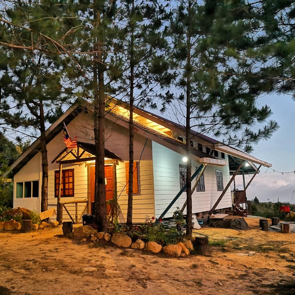 Book an entire chalet at Kundasang. Perfect for birthday parties, family weekend getaway or friends gathering.