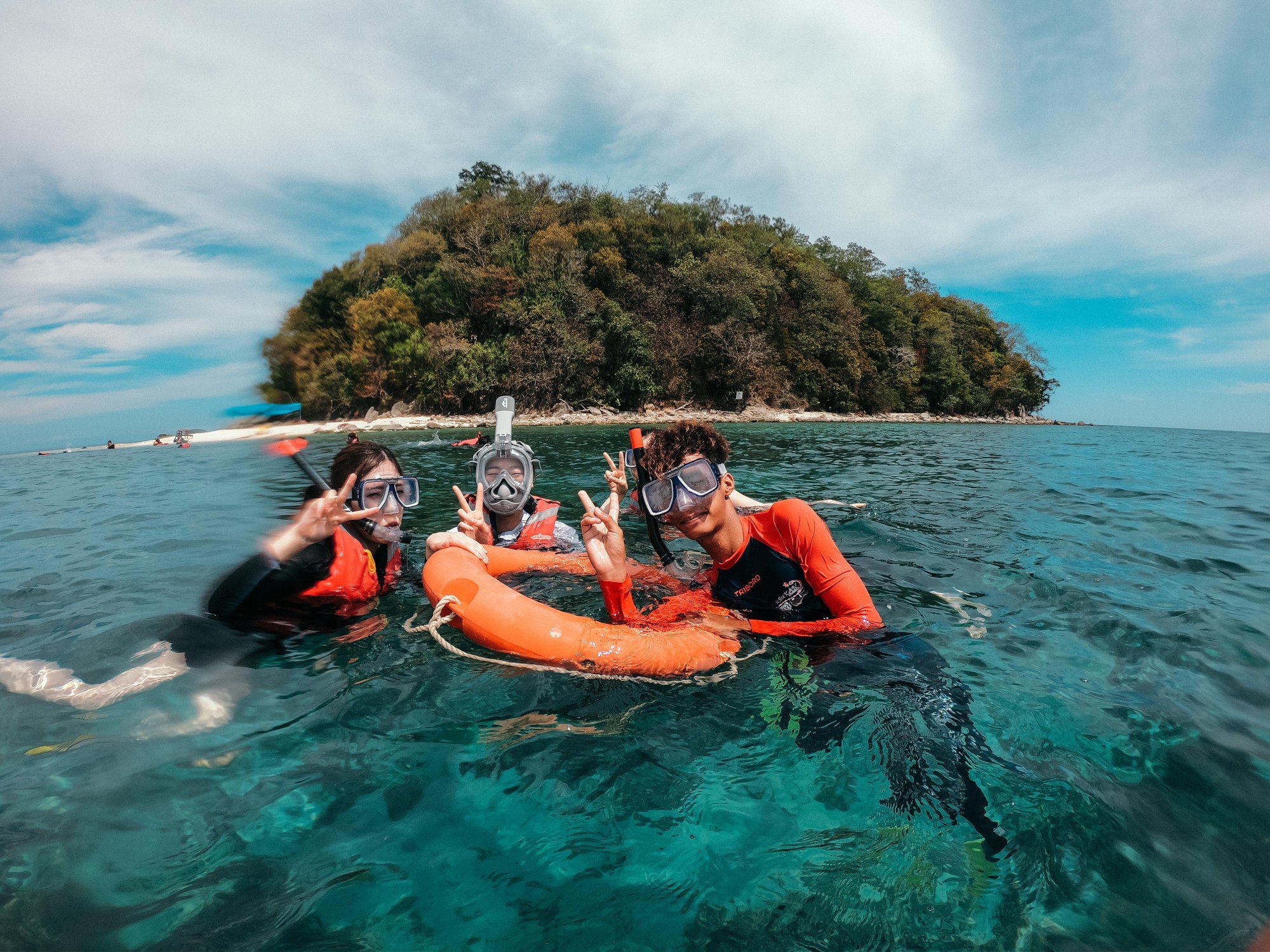 Have a fun island getaway at Pandan Pandan Island with your friends and family.