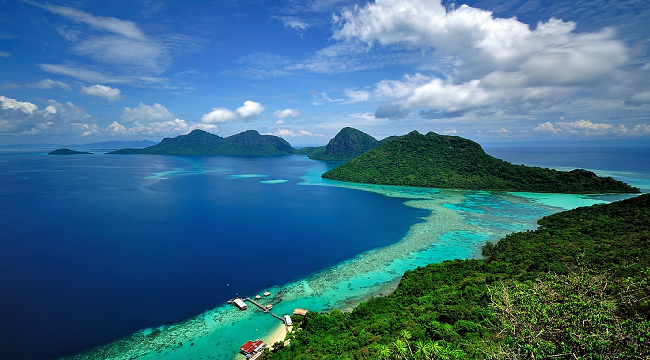 Tun Sakaran Marine Park is comprised of 7 islands. Bohey Dulang, Sibuan and Mantabuan island are some of them.