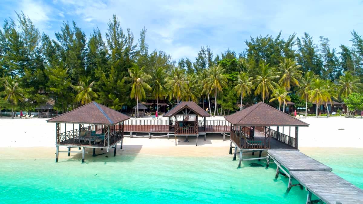 Sutera@Mantanani is just 20 mins away from Kota Kinabalu city yet offers you a tranquil environment away from the crowds.